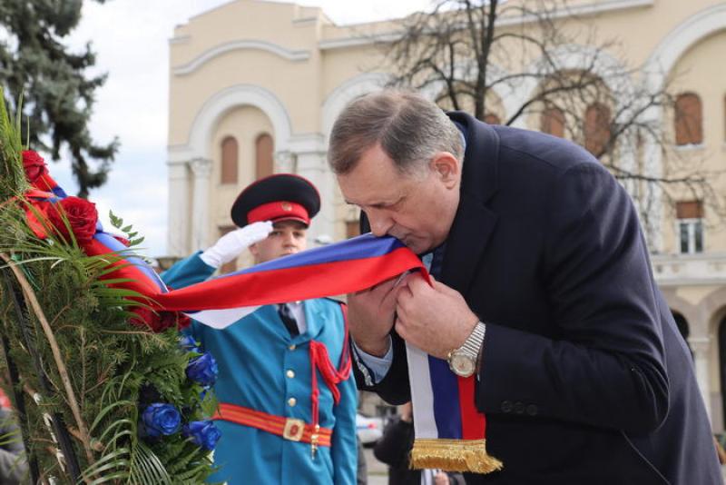 BOGATSTVA NA RAČUN GRAĐANA Porodične firme iz vlasti Republike Srpske dobile milijarde budžetskih maraka