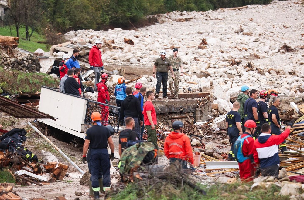 DAN POSLIJE U JABLANICI: Počela velika pretraga za nestalima