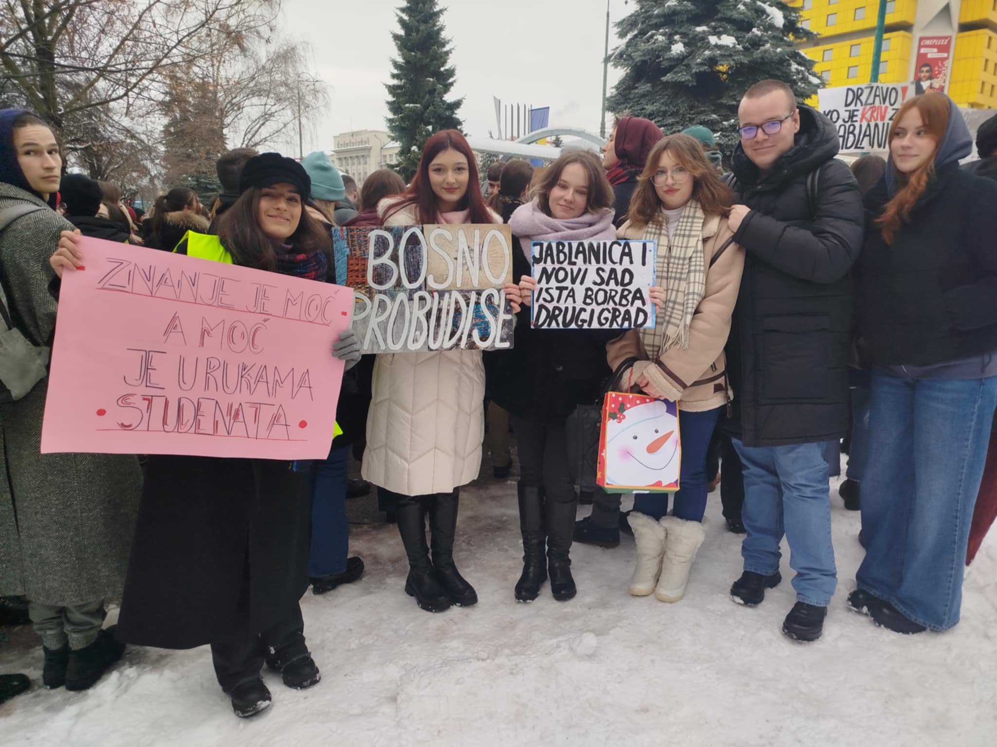 PODRŠKA IZ SARAJEVA PROTESTIMA U SRBIJI: “Jablanica i Novi Sad, ista borba, drugi grad”