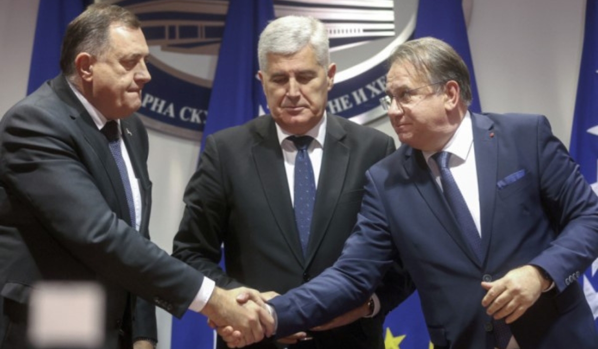 KRIZA U DRŽAVNOJ KOALICIJI: Hapšenja, smjene i raspad vlasti u BiH KRIZA U DRŽAVNOJ KOALICIJI: Hapšenja, smjene i raspad vlasti u BiH