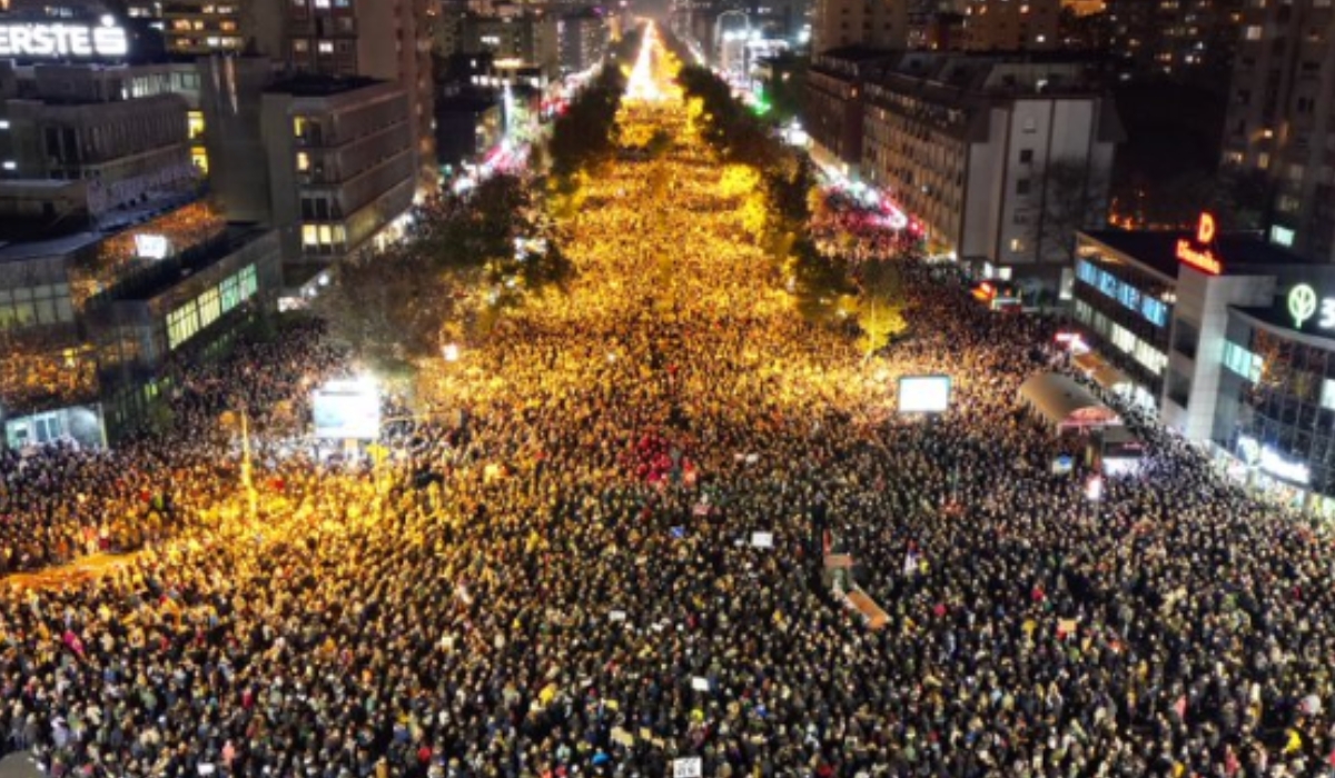 Protesti u Srbiji: Tri mosta i tri puta za Vučića