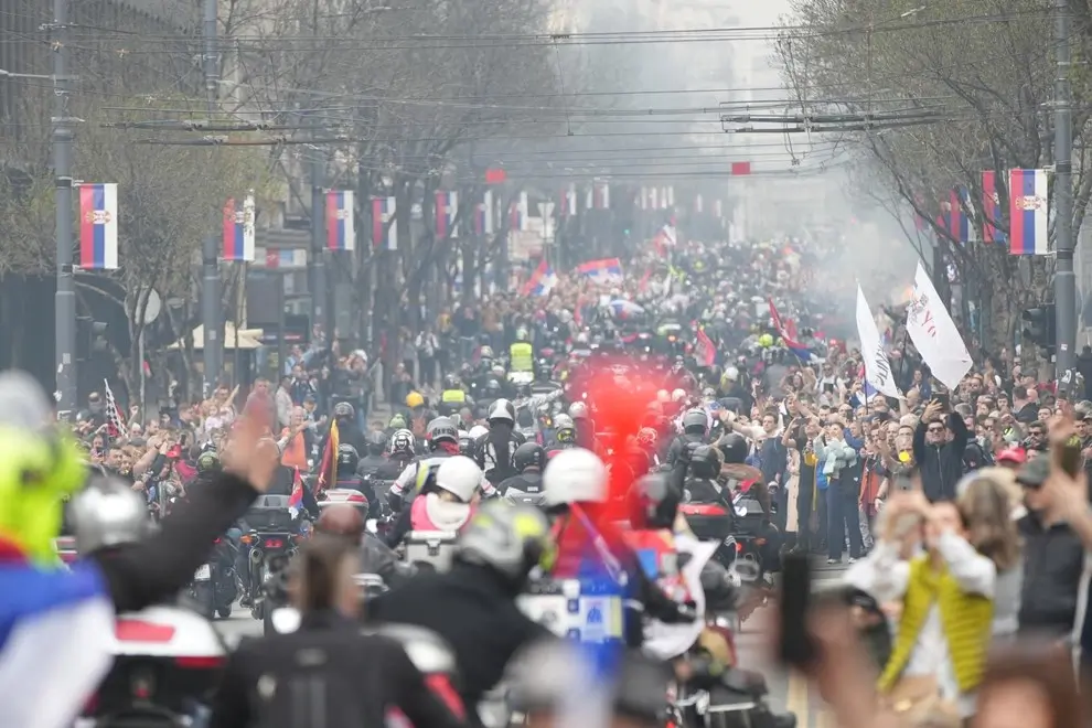 SRBIJA SE SLILA U BEOGRAD: Najveći protest u istoriji, studenti traže promjene