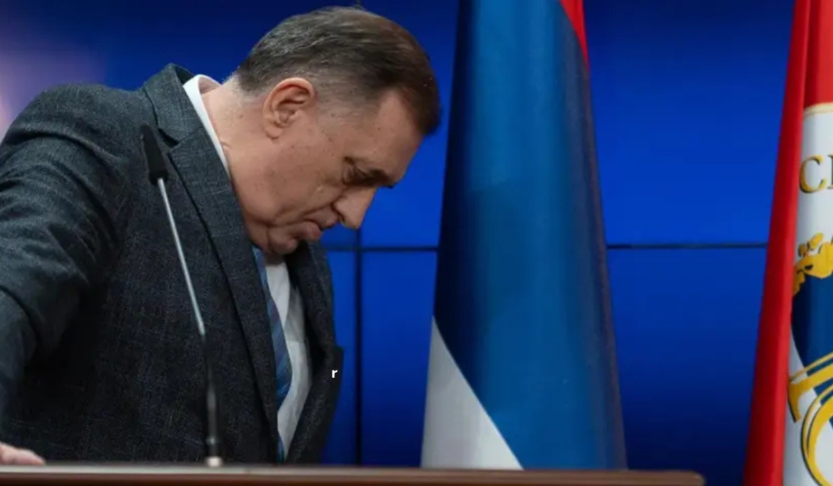 MISTERIOZAN POVRATAK: Stigao, a niko ne zna gdje je Dodik MISTERIOZAN POVRATAK: Stigao, a niko ne zna gdje je Dodik