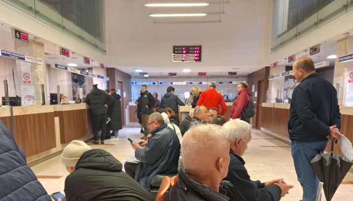 KO JE U PRAVU: Jesu li zaista otklonjeni problemi pri izdavanju dokumenata?