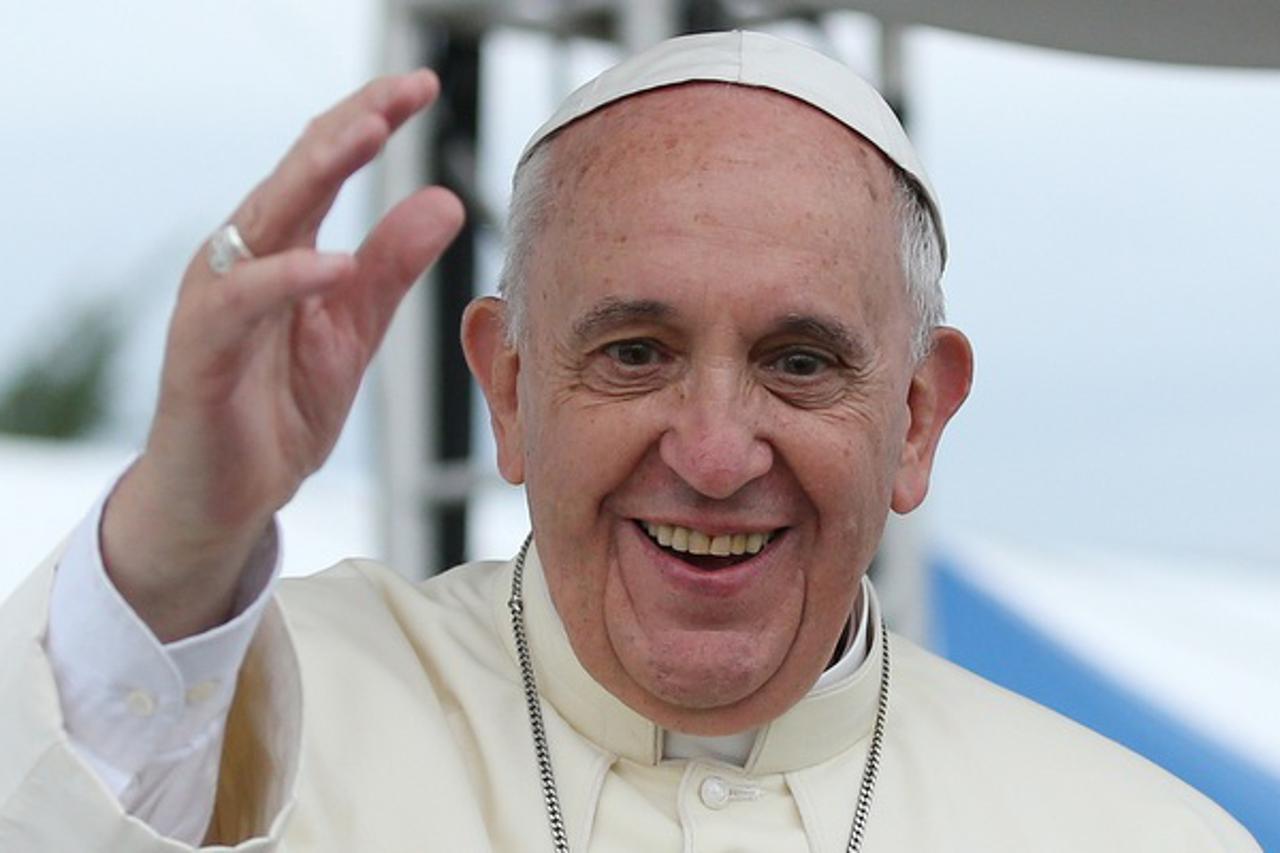VATIKAN POTVRDIO: Preminuo papa Franjo