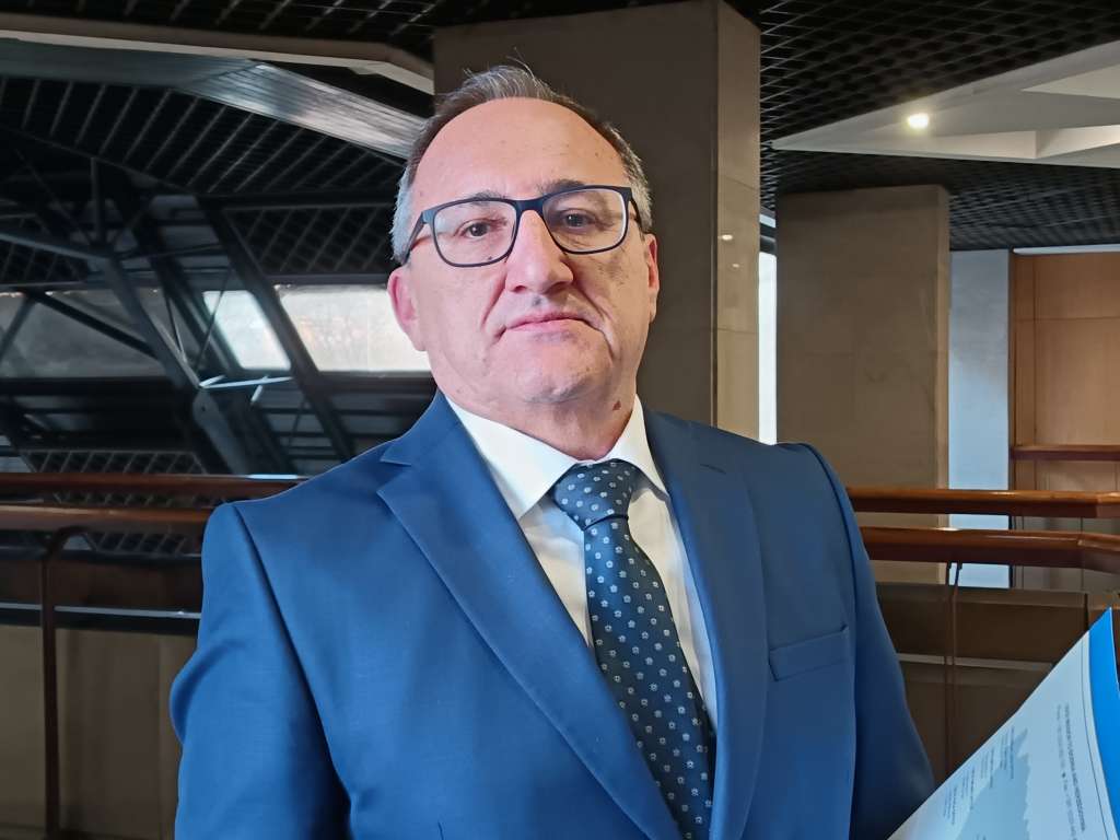 KO PROFITIRA NA ROBNIM REZERVAMA U ZDK: Nabavka i skladištenje robe u rukama privatnika bliskog SDA-u KO PROFITIRA NA ROBNIM REZERVAMA U ZDK: Nabavka i skladištenje robe u rukama privatnika bliskog SDA-u