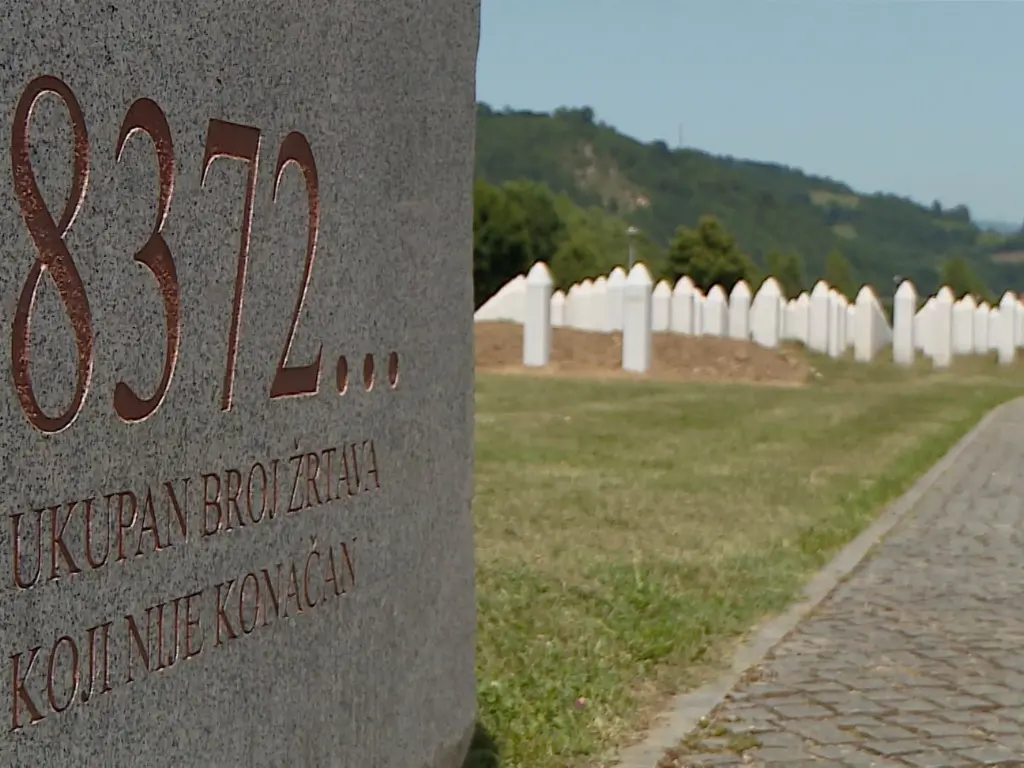 VLADA FBIH: 11. juli – Dan žalosti VLADA FBIH: 11. juli – Dan žalosti