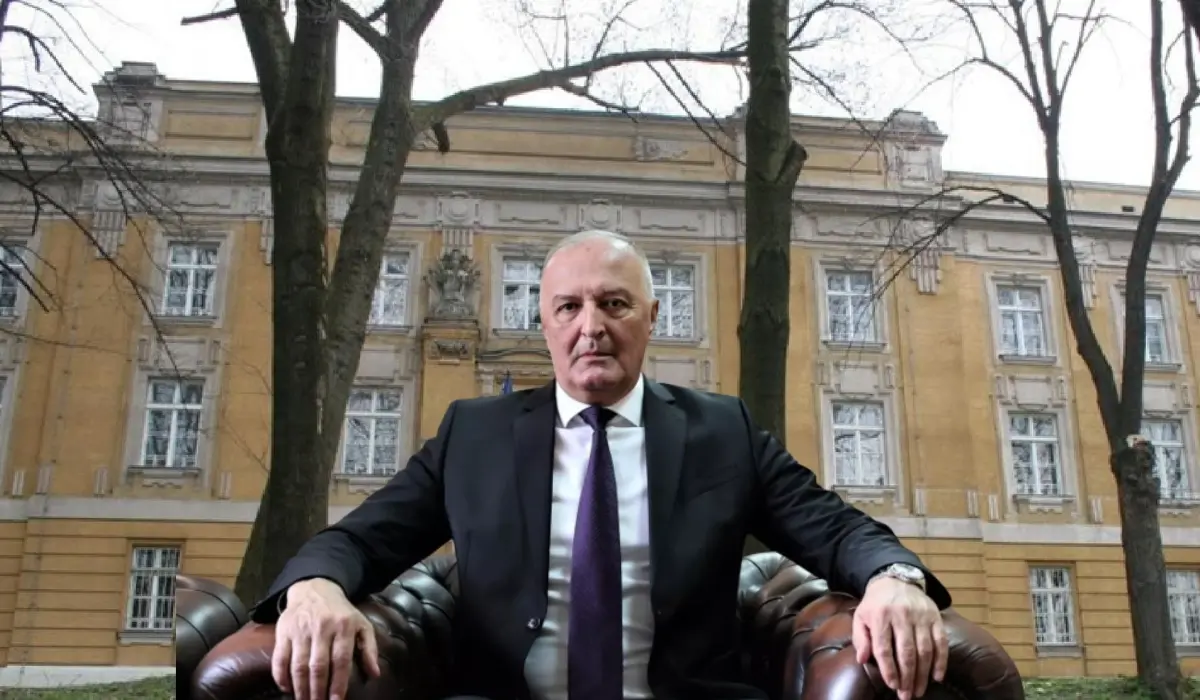 HELEZOVO MINISTARSTVO OBARA REKORDE: Oko osam miliona KM potrošeno na putovanja, prekovremeni rad, biznis-kartice… HELEZOVO MINISTARSTVO OBARA REKORDE: Oko osam miliona KM potrošeno na putovanja, prekovremeni rad, biznis-kartice…