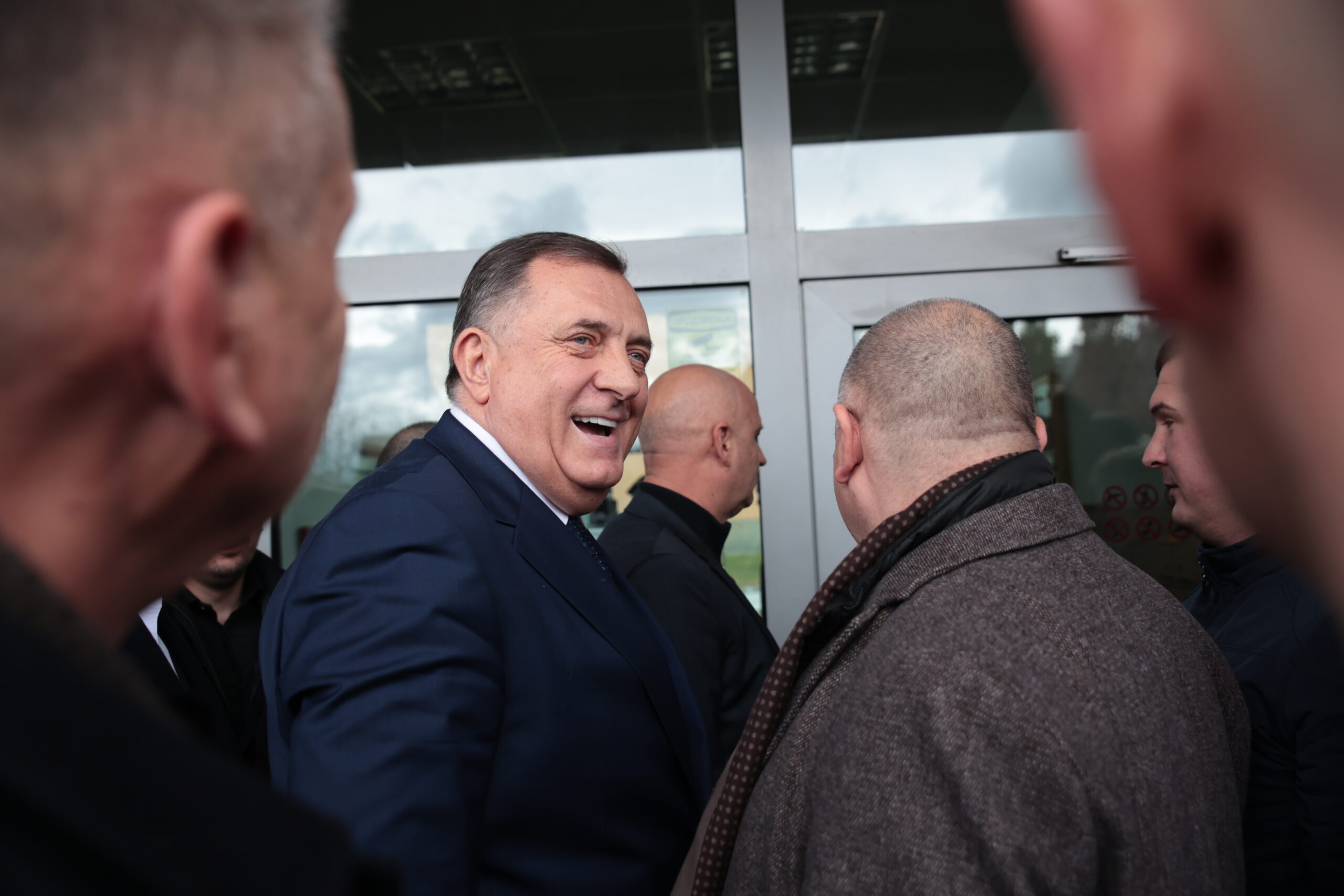 (NE)ZAVISNO PRAVOSUĐE: Miloradu Dodiku ukinut pritvor! (NE)ZAVISNO PRAVOSUĐE: Miloradu Dodiku ukinut pritvor!