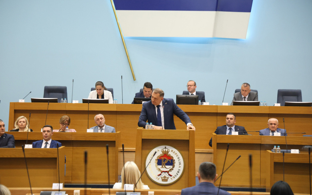 ŠAPTOM PALI: Kako su Dodikove jalove prijetnje postale poziv na izbore?