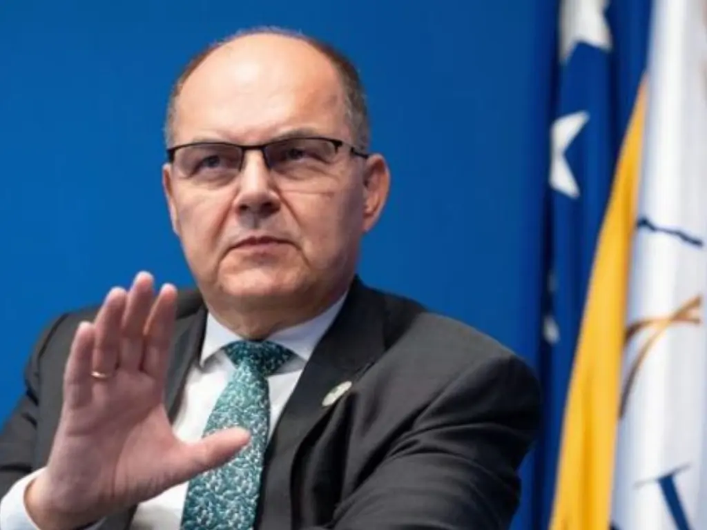 CHRISTIAN SCHMIDT ZA THE TIMES: Na Balkanu kriza nikada nije gotova, Dodik je Putinova marioneta CHRISTIAN SCHMIDT ZA THE TIMES: Na Balkanu kriza nikada nije gotova, Dodik je Putinova marioneta